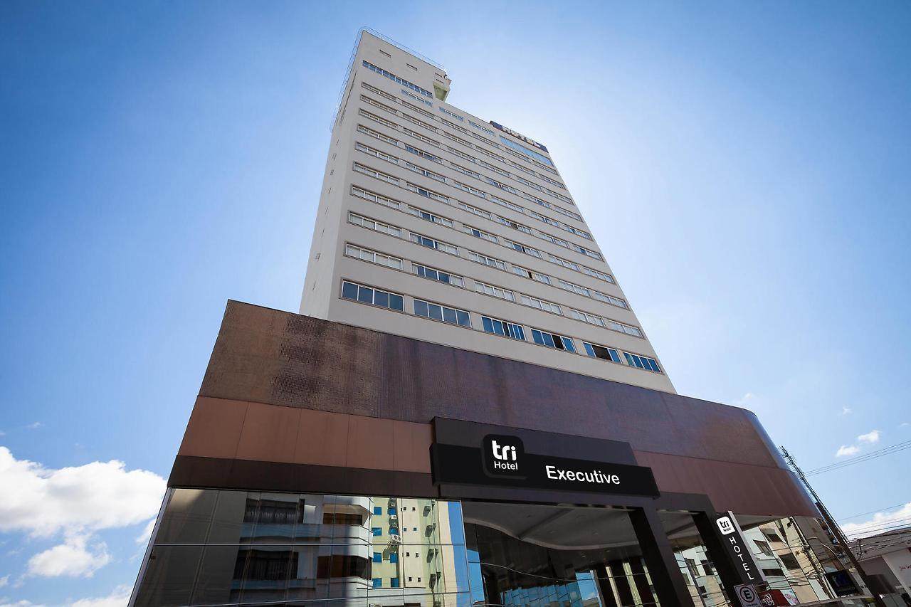 Tri Hotel Executive Brusque Kültér fotó