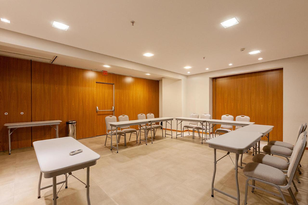 Tri Hotel Executive Brusque Kültér fotó