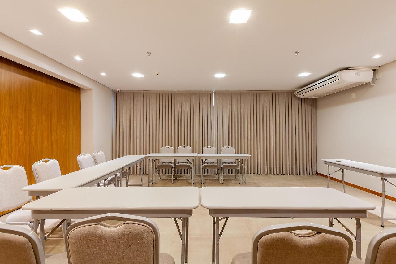 Tri Hotel Executive Brusque Kültér fotó